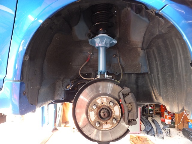 ヴィッツ(NCP13) サスペンション交換: 決定的な答えの無いものを